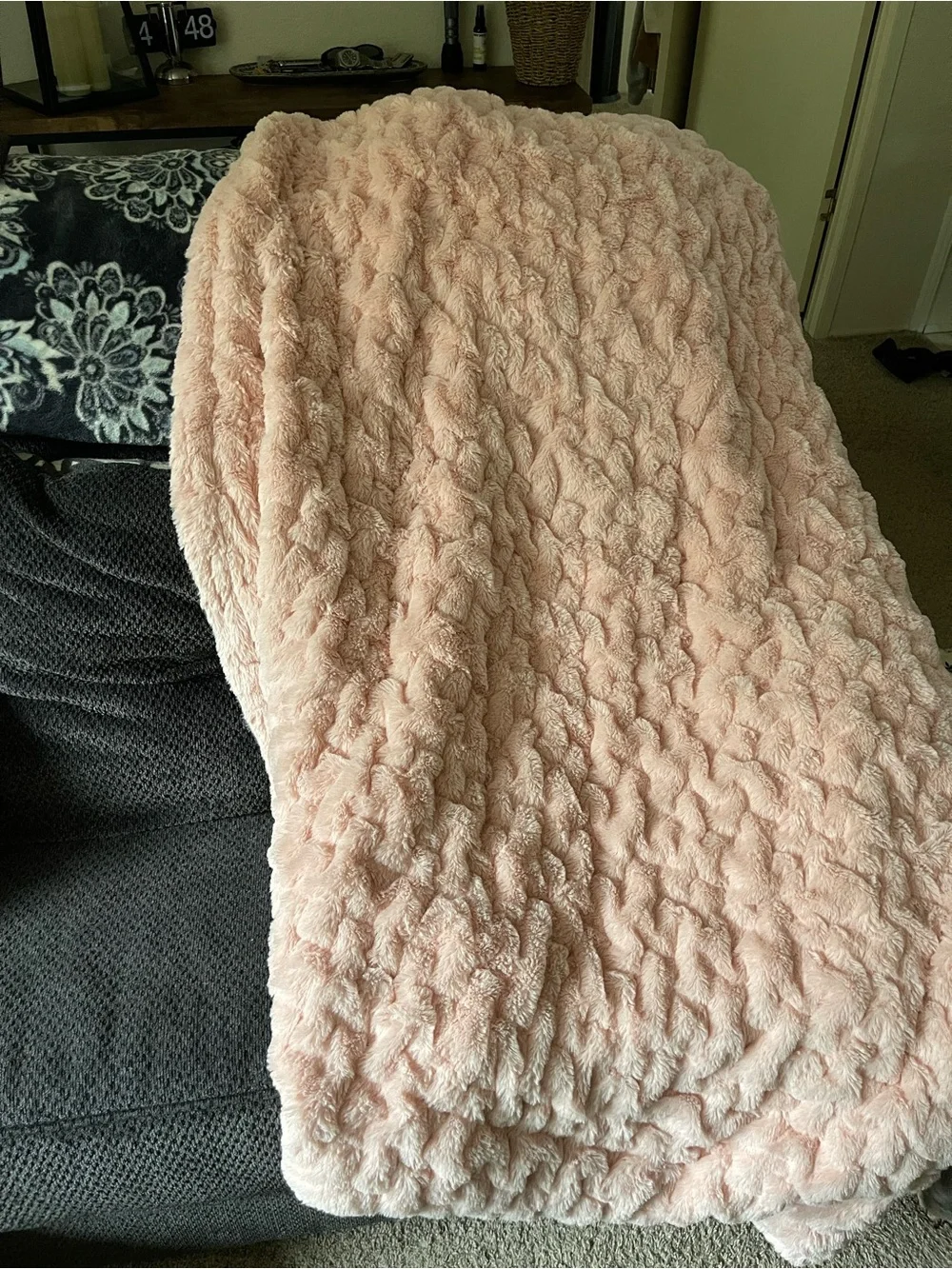 Plush Faux Fur Throw Blanket - Blush Pink